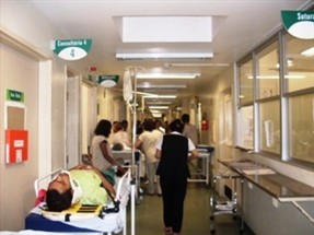 Governo do Estado deve prorrogar por seis meses contratos de servidores do Hospital Universitário de Maringá